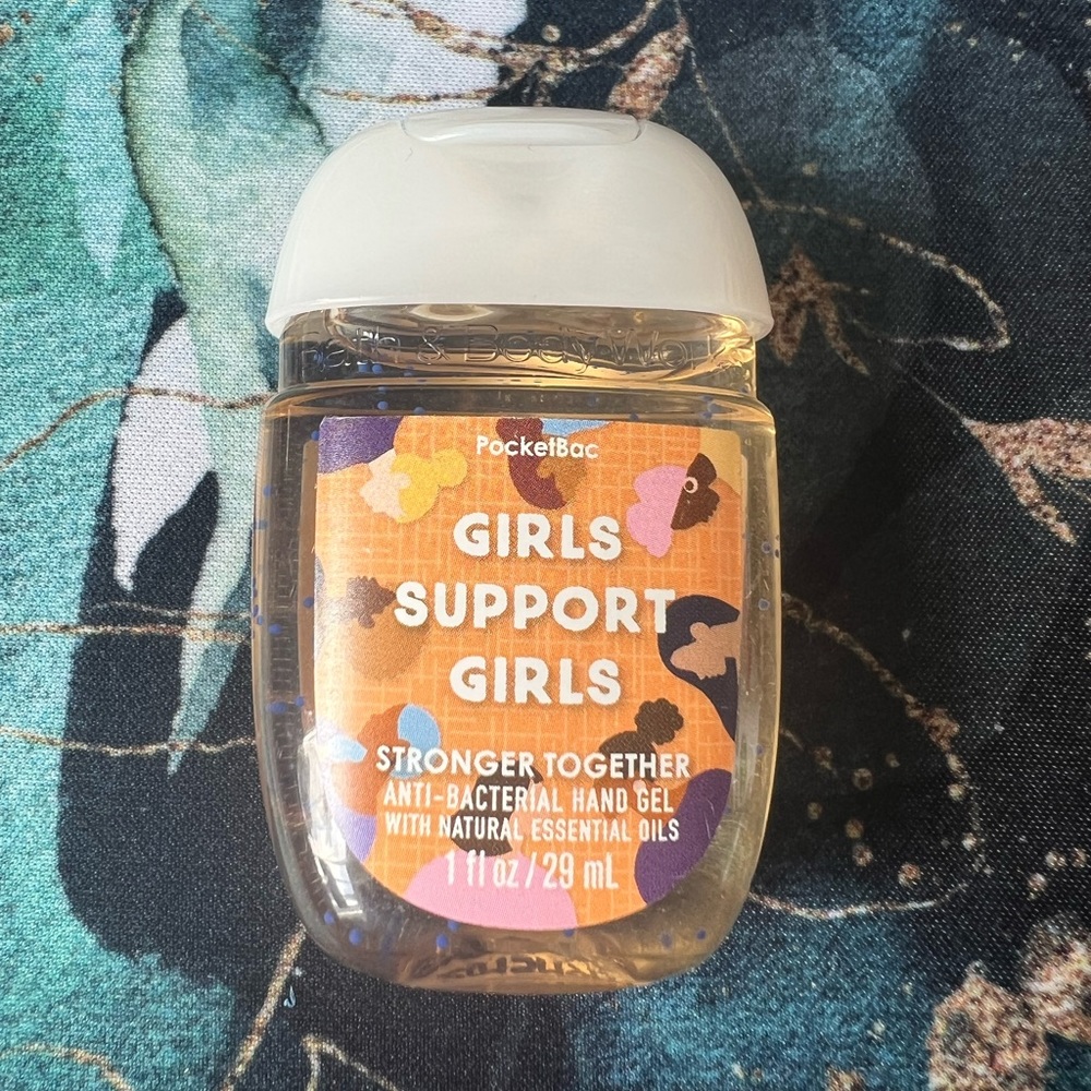 Girls Support Girls Bath and Bodyworks Antibac - Picture 1 of 2